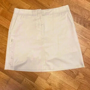 Lily’s of Beverly Hills Cream Beige Tennis Golf Skort in Size 4.